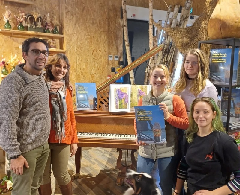 Toute l' équipe d'Art et Végétal à Grand Bourgtheroulde vous souhaite ses voeux