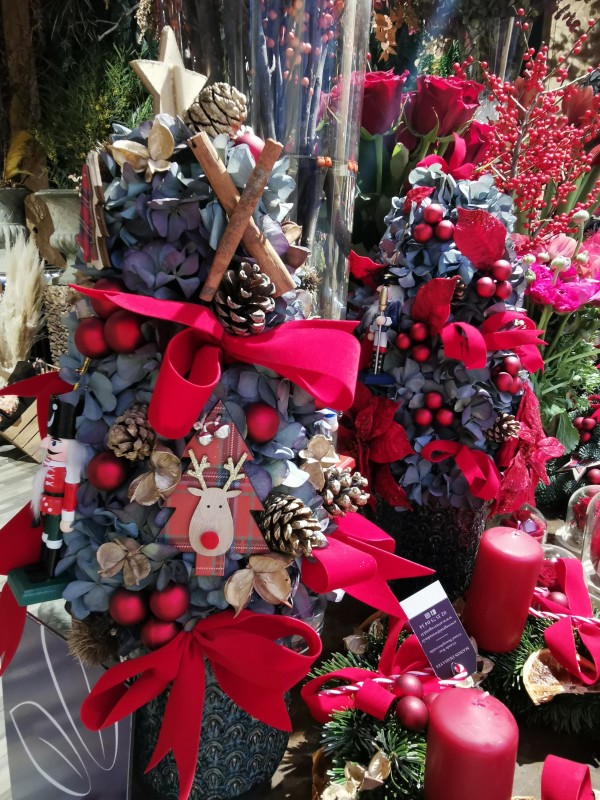 Programme des cours d'Art floral pour le mois de Décembre à Grand Bourgtheroulde (27)